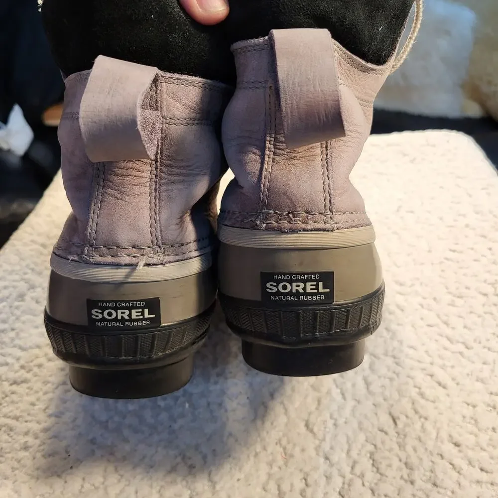 Sorel Cheyanne II waterproof boots grey leather black rubber shell Mens size 8